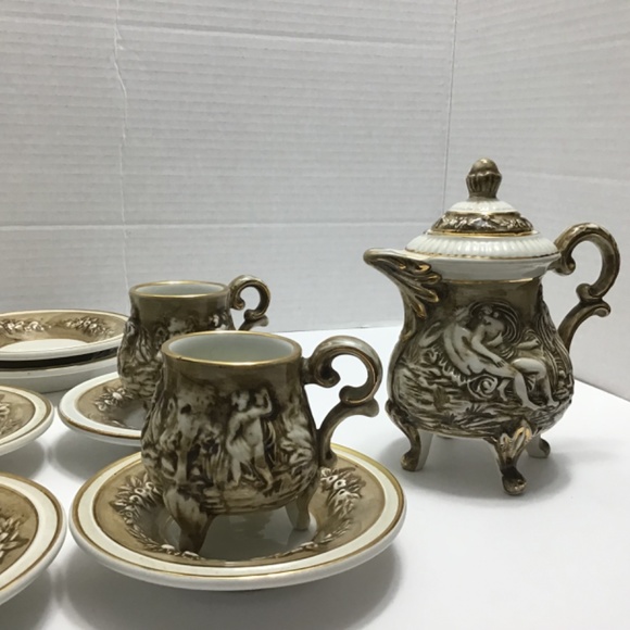R. Capodimonte M.A.S. Small teapot with 4 footed cups and 6 plates - Picture 15 of 16